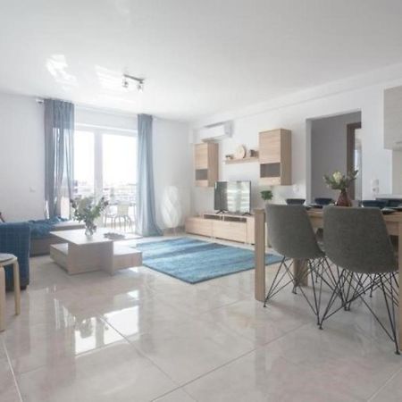 New Spacious Apartment Located In פיראוס מראה חיצוני תמונה
