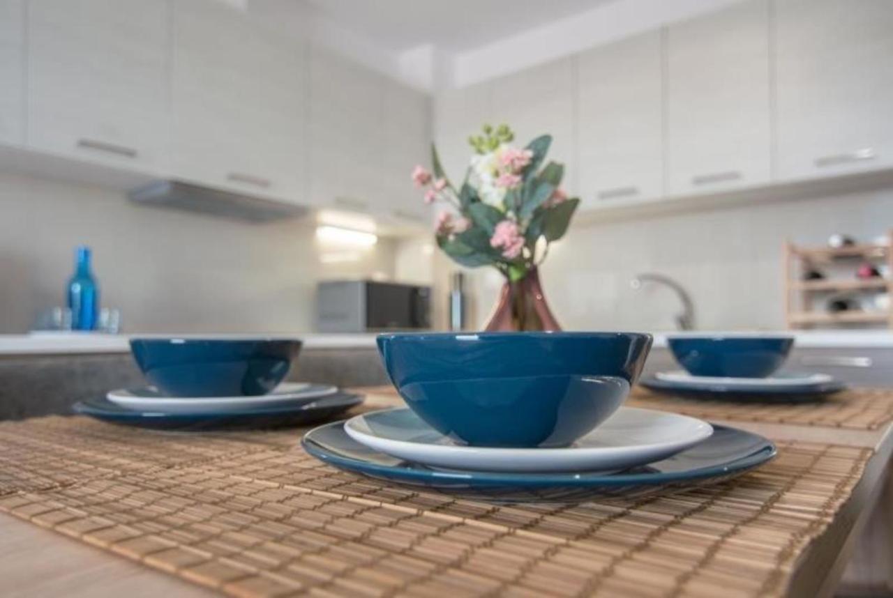 New Spacious Apartment Located In פיראוס מראה חיצוני תמונה