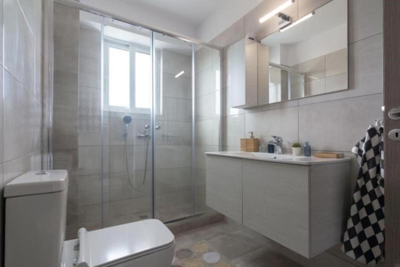 New Spacious Apartment Located In פיראוס מראה חיצוני תמונה